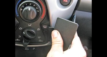 Brodit ProClip houder geschikt voor Citroën C1 - Peugeot 108 - Toyota Aygo 2014 - Angled mount
