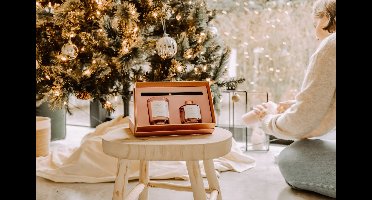 Pink leather porcelean peony gift pack