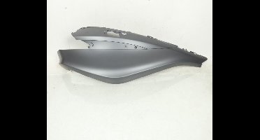 Coque arrière droite origine pour scooter Piaggio 125 X10 2014 à 2015 67345660HC