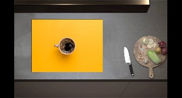 Inductieplaat Beschermer - Bovenaanzicht van Verse Kop Koffie op Okergele Ondergrond - 70x52 cm - 2 mm Dik - Inductie Beschermer - Bescherming Inductiekookplaat - Kookplaat Beschermer van Wit Vinyl