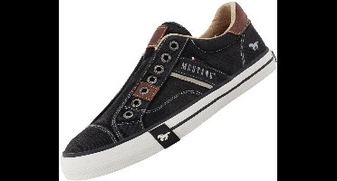 Mustang heren sportschoenen van canvas zwart