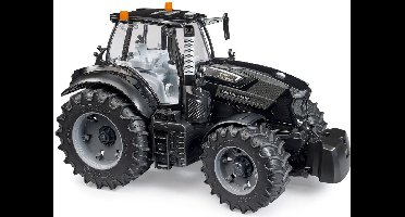 Bruder tractor DEUTZ-FAHR 8280 TTV Warrior speelgoedvoertuig.