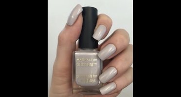 Max Factor Glossfinity Nagellak - 15 Opal