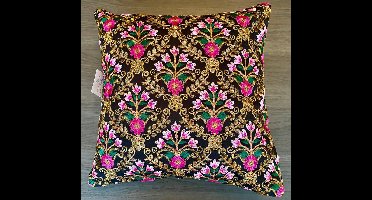 Kussenhoesjes/Cushion covers - 2 stuks - etnisch Indiaas borduurwerk/embroidery - 30 cms x 30 cms