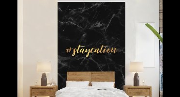 Behang - Fotobehang Quotes - Vakantie - Goud - Marmer - Breedte 155 cm x hoogte 240 cm