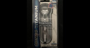 Wilkinson Quattro titanium scheerhouder+1 mesjes