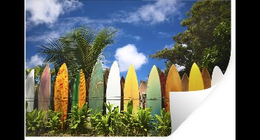 Muurstickers - Sticker Folie - Een surfplank-omheining in Hawaï - 30x20 cm - Plakfolie - Muurstickers Kinderkamer - Zelfklevend Behang - Zelfklevend behangpapier - Stickerfolie