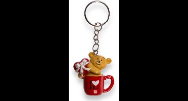 Schattige Sleutelhanger met Berenfiguurtje in Rode Mok – Perfect Cadeautje voor Liefde & Vriendschap