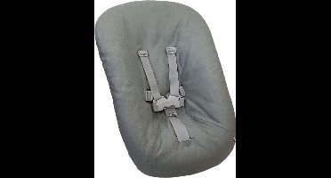 #74 Newborn hoes, Oud groen suéde look, Stokke Tripp Trapp. Ook geschikt voor Kidsmill Up.