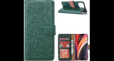 Hoesje Geschikt voor iPhone 12 / 12 Pro Hoesje Groen Bookcase Met Pasjeshouder