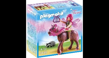 Fee Surya met Ruby-paard / Fée Surya avec cheval  Rubis