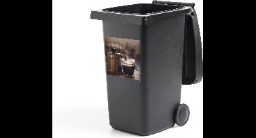 Container sticker Een koffiepot met twee koppen koffie - 40x40 cm - Kliko sticker