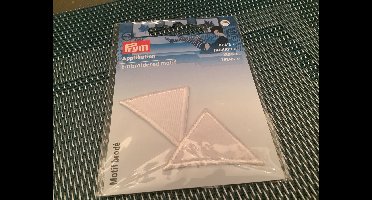 Opstrijk Applicatie. Wit driehoek. 2 stuks.Reparatie doek. Prym