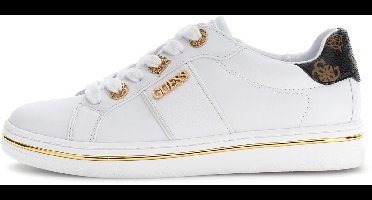 Damestrainers Guess Stew