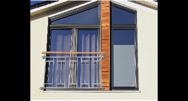 Frans balkon zilver 90x156 cm met 5 vulelementen, roestvrij staal hout look