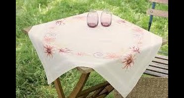 Vervaco - Tafelkleed kit - Boeket met magnolia - PN-0145061 - Borduren - Borduurpakket - Borduurpakket volwassenen - Borduurpakket kind