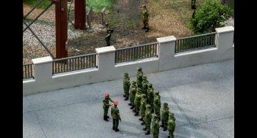 Faller - Barracks fencing - FA144120 - modelbouwsets, hobbybouwspeelgoed voor kinderen, modelverf en accessoires