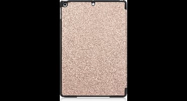 Hoes - Geschikt voor Apple iPad 9 (2021) - 10.2 inch - 9e Generatie - Dun & Stevig - Trifold Bookcase - Hard Cover - Hardcover Book Case - Tablet Hoesje - Goud