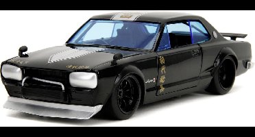 Jada Toys - Tokyo Revengers 1971 Nissan - Inclusief figuurtje Manji