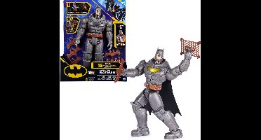 DC Comics Batman - Battle Strike Batman-speelfiguur - 30cm - met 5 accessoires en meer dan 20 geluiden