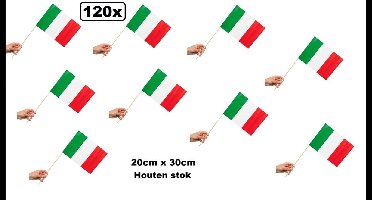 120x Zwaaivlaggetjes op houten stok Italie 20cm x 30cm - Luxe zwaai vlaggetjes EK thema feest voetbal festival uitdeel Italiaans