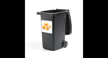 Container sticker Abrikoos - Ronde abrikozen met oranje tinten op witte achtergrond - 40x40 cm - kliko sticker - weerbestendige containersticker