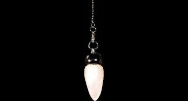 Pendel rozenkwarts met spitse punt + sierkraal - 4.8 cm - M
