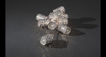 Konstsmide 3137 - Snoerverlichting - 10 lamps LED cilinders zilver - 90 cm - op batterij - voor binnen - warmwit