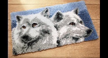 Vervaco - Knooptapijt kit - Wolven - PN-0014303 - Borduren - Borduurpakket - Borduurpakket volwassenen - Borduurpakket kind