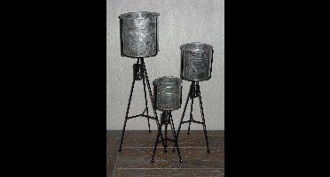 Metalen  staander ( zwart )  ronde bloempot  plantenpot zink set van 3