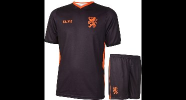 Wirtz Duitsland Voetbaltenue Thuis - 2026-2028 - Voetbaltenue Kinderen - Shirt en Broekje - Jongens en Meisjes - Volwassenen - Heren en Dames-128