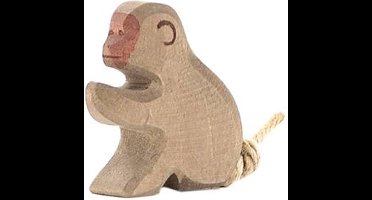 Ostheimer Baviaan zittend