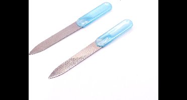 Nagelvijlen van metaal verpakt per 2 stuks licht blauw