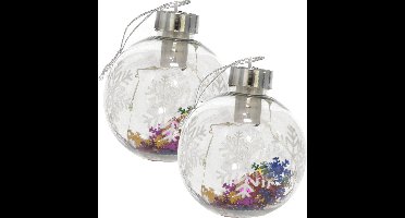 Gerimport Verlichte kerstballen - 2x - met sneeuwvlok confetti - 8 cm - kunststof - 5 LED lampjes