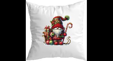 Witte kerst kussenhoes met Full color Gnoom – Kabouter in Kerstsfeer / Vrolijk Kerstfeest met Slee en Kado's (envelop sluiting 40 x 40)