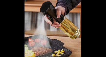 Oliefles -500 ML- Olie Spray - Olie Spuit - Keuken & Koken - Huishouden - Spray voor Olijfolie of Zonnebloem Olie - Keuken Accessoires - Luxe Oliespuit - Hoge Kwaliteit - Kitchen - Keuken Musthaves - Oliespray / Olie Spuitfles | Gourmet Grill Spray