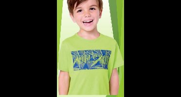 Leuk T-shirt met 3D letters