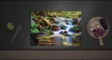 Inductieplaat Beschermer - Kleine Stromende Rivier door het Regenwoud - 70x52 cm - 2 mm Dik - Inductie Beschermer met zwarte kern