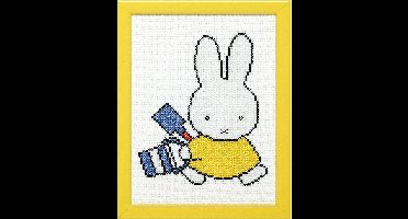 Pako Borduurpakket met telpatroon- Nijntje met emmer , Dick Bruna - 211.606 - voorgesorteerd garen- Aida - 13 x 17 cm - DIY kit