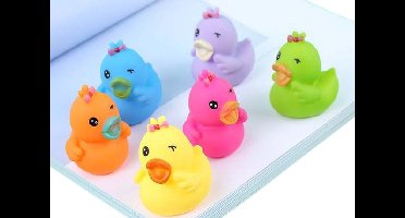 6 Gekleurde badeenden met knipoog- Badspeelgoed - Gekleurde eenden 5x5x6 cm - Badeenden set - Rubberen eendjes - bad eendjes - uitdeel kado