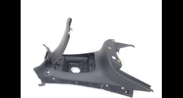 Protège jambe avec trappe pour scooter Piaggio 125 MP3 Touring 623189000C Neuf