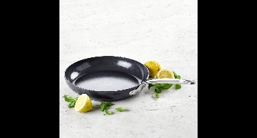 Greenpan Barcelona Aluminium Koekenpan Ø 28 cm – PFAS-vrij – Inductie Koekenpan – Ovenbestendig tot 220°C – Vaatwasserbestendig – Snelle opwarming – RVS handgrepen - Zwart