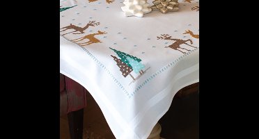 Vervaco - Tafelkleed kit - Kerst - Nordic Christmas - PN-0154987 - Borduren - Borduurpakket - Borduurpakket volwassenen - Borduurpakket kind