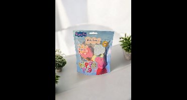 Peppa Pig bad bruisballen – 6 stuks – Met verrassing – Voor kinderen vanaf 3 jaar – Kleurrijk badplezier met geur en schuim – Huidvriendelijk – Leuk als cadeautje of traktatie – Met Peppa, George en hun vriendjes