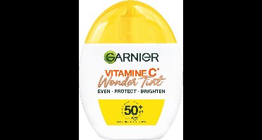 Garnier Vitamine C* Wonder Tint SPF 50+ medium - Beschermt & Laat stralen - getinte fluid met lichtgewichte dekking - 40ml