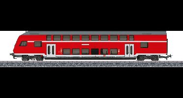 Dubbeldeks stuurstandrijtuig 2e klasse.