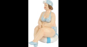 Home decoratie beeldje dikke dame - zittend - blauw badpak - 11 cm