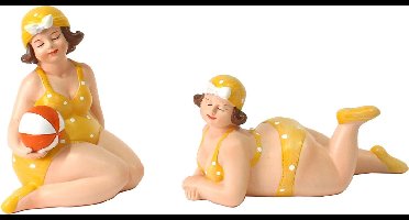 Woonkamer decoratie beeldjes set van 2 dikke dames - geel badpak - 11 cm