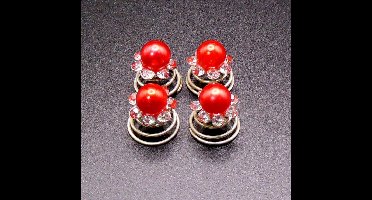 Curlies rode parel met 7 blad strass