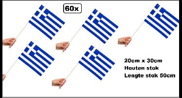 60x Luxe Zwaaivlaggetjes op stok Griekenland 20cm x 30cm - lengte stok 50cm - Zwaai vlaggetjes Greece thema feest voetbal festival uitdeel